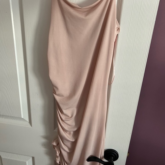 NWOT Ruffle Slit Midi Dress in Dusty Rose 🌹 - Picture 5 of 8